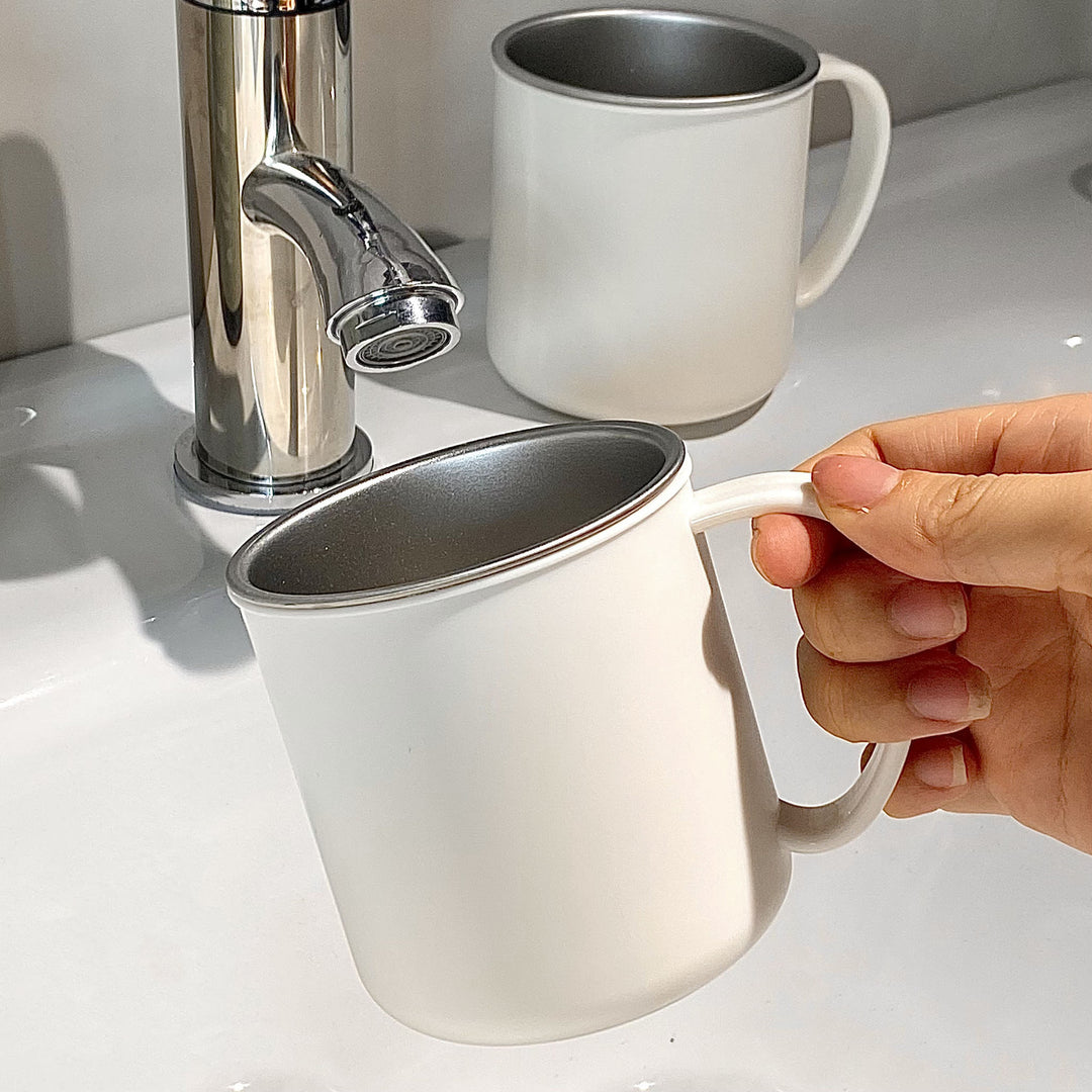 Isolierte Keramiktasse mit Doppeltem Wanddesign Karnz