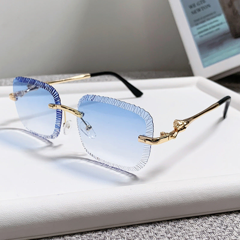Damen modische Sonnenbrille mit strukturiertem Rahmen und dezenten Farbverlauf Karnz