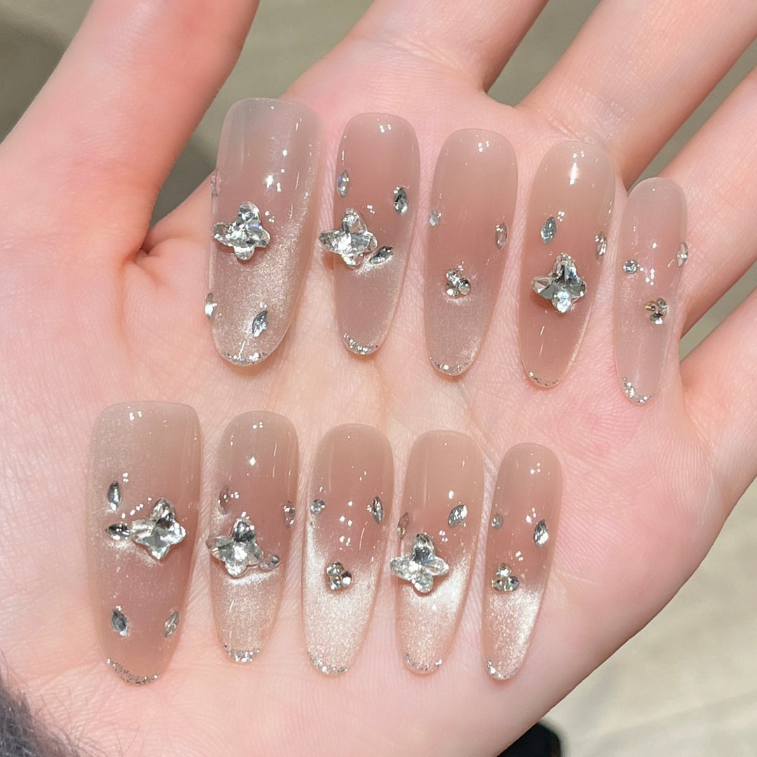Elegante Press-On Nagelverlängerungen mit Kristallakzenten Karnz