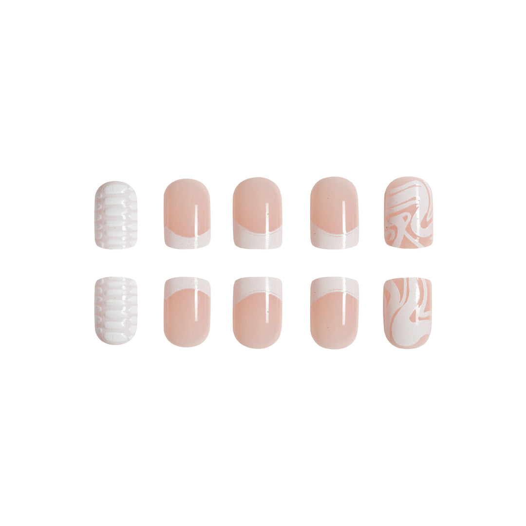 Künstlerische Acrylnagelverlängerungen mit Marmor Design Karnz