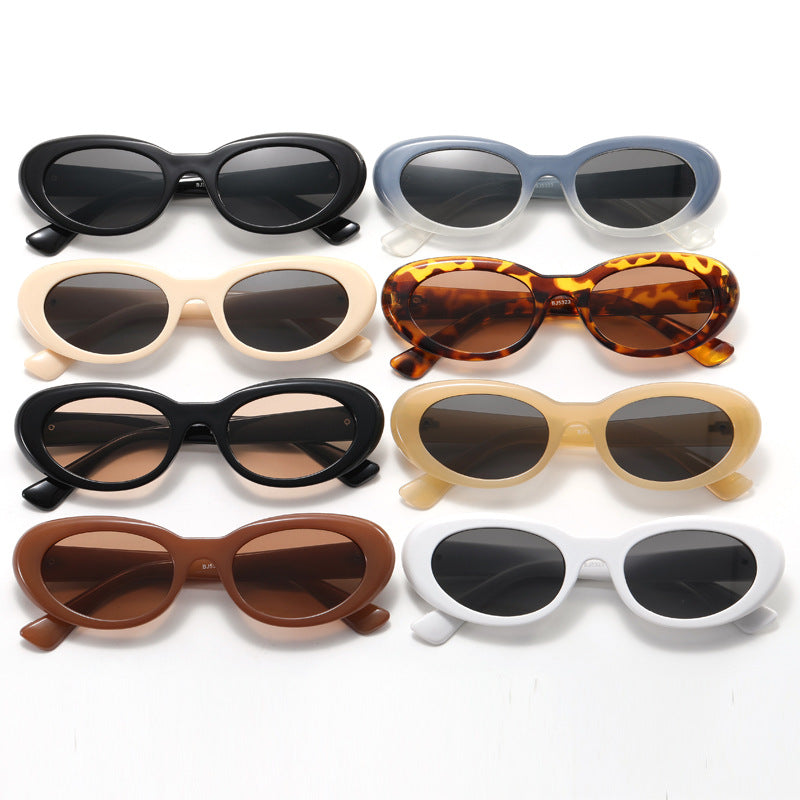 Damen stilvolle Sonnenbrille im extravaganten Design Karnz