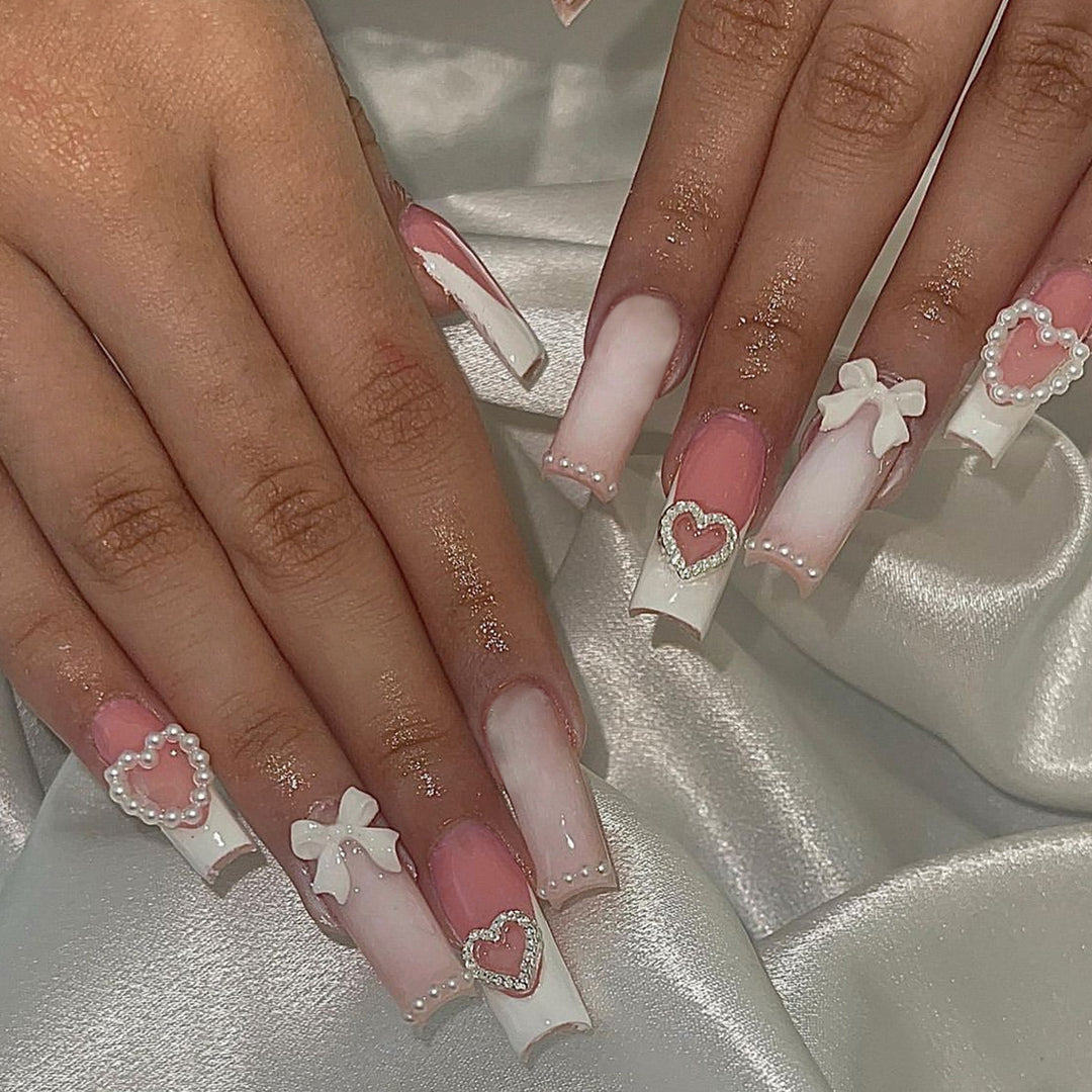 Dekorative 3D Herz und Schleife Nagelkunst Karnz