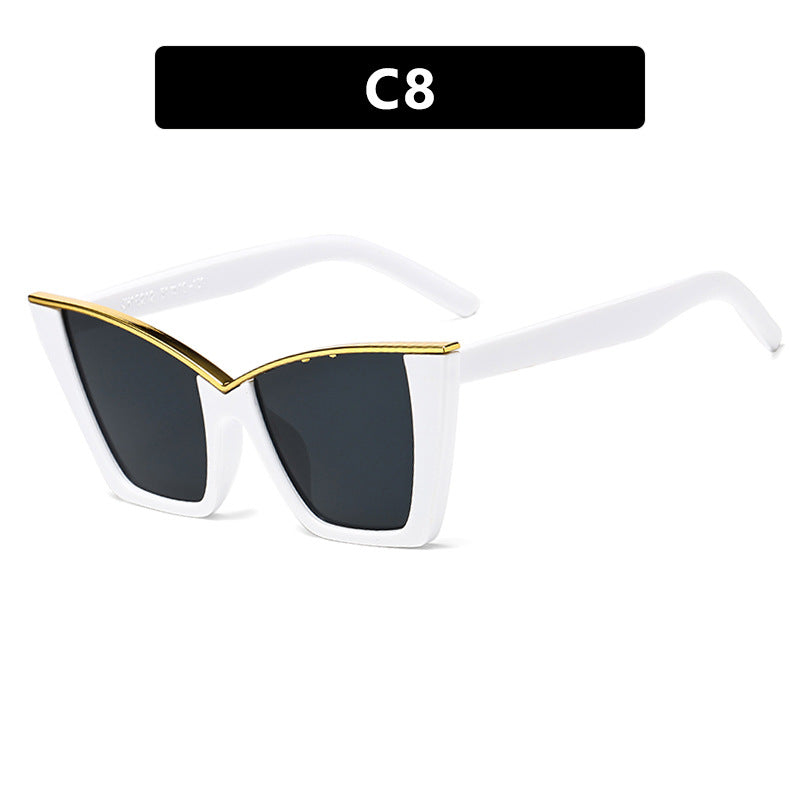 Damen extravagante Sonnenbrille mit einzigartigem Design und goldenen Akzenten Karnz