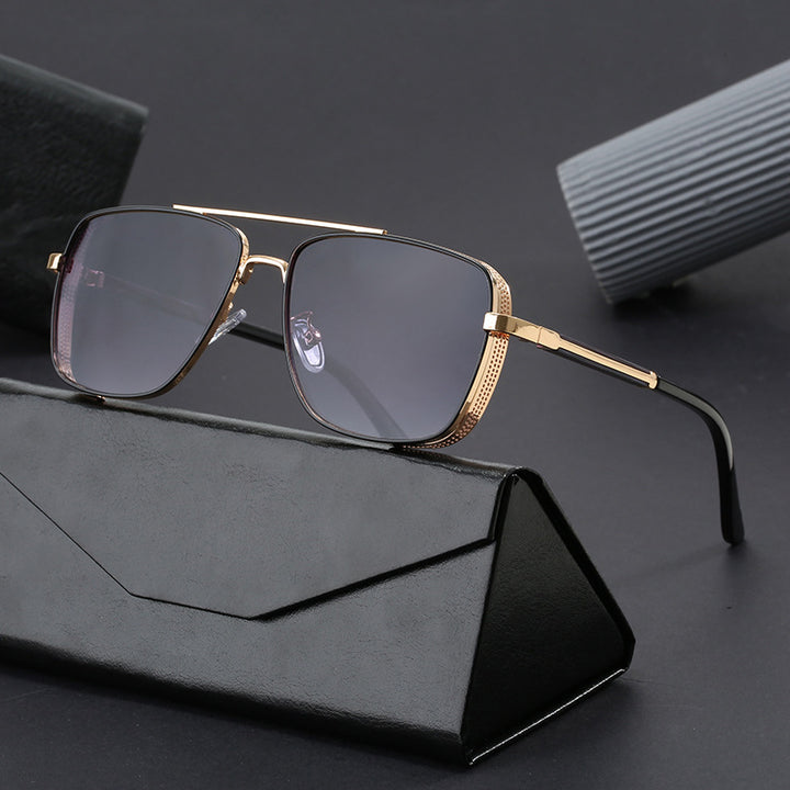 Damen modische quadratische Sonnenbrille mit luxuriösen Metallakzenten Karnz