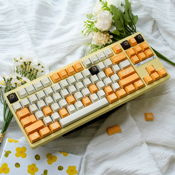 Retro-themed Mechanische Tastatur Karnz