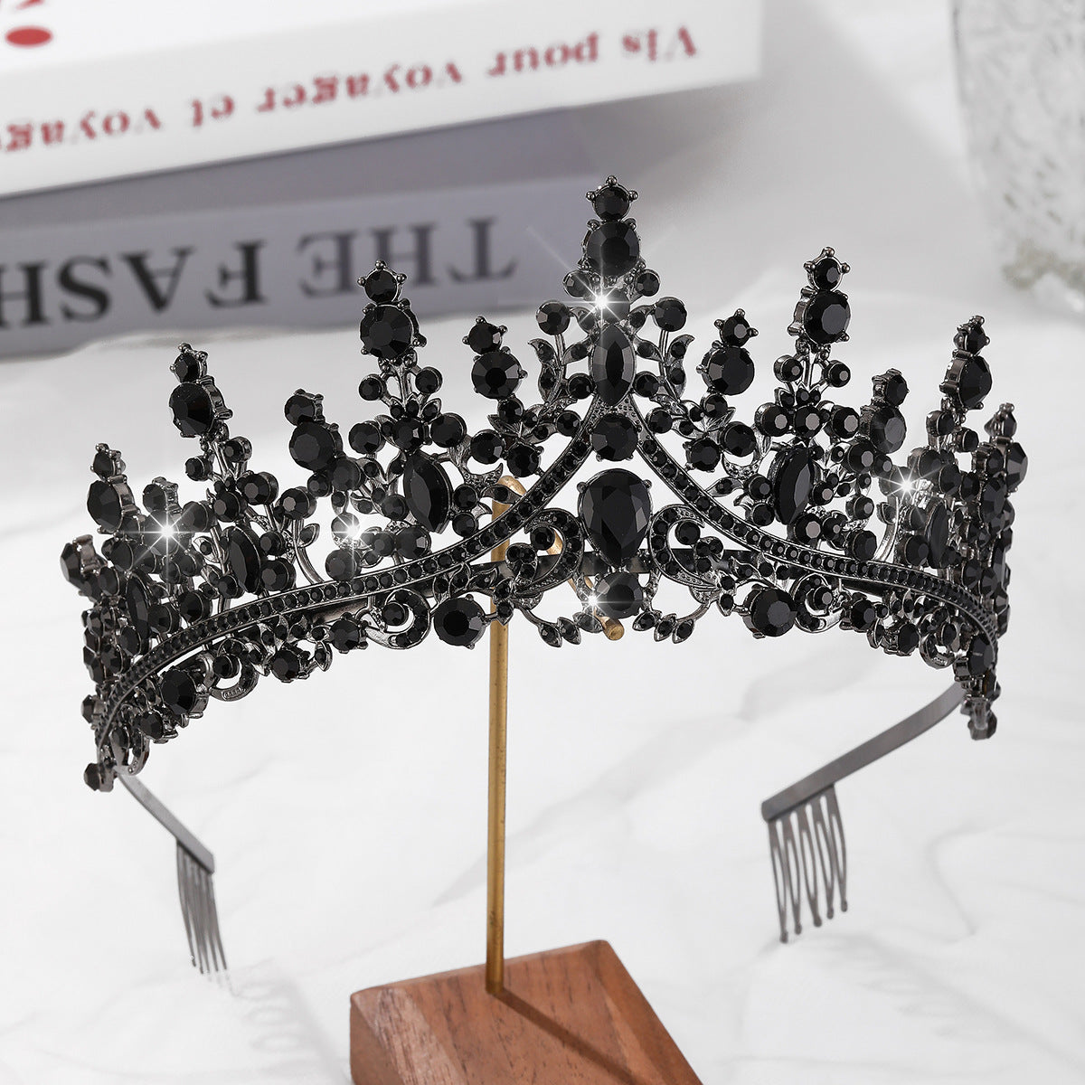 Damen Opulente Tiara mit schwarzem Kristallbesatz Karnz