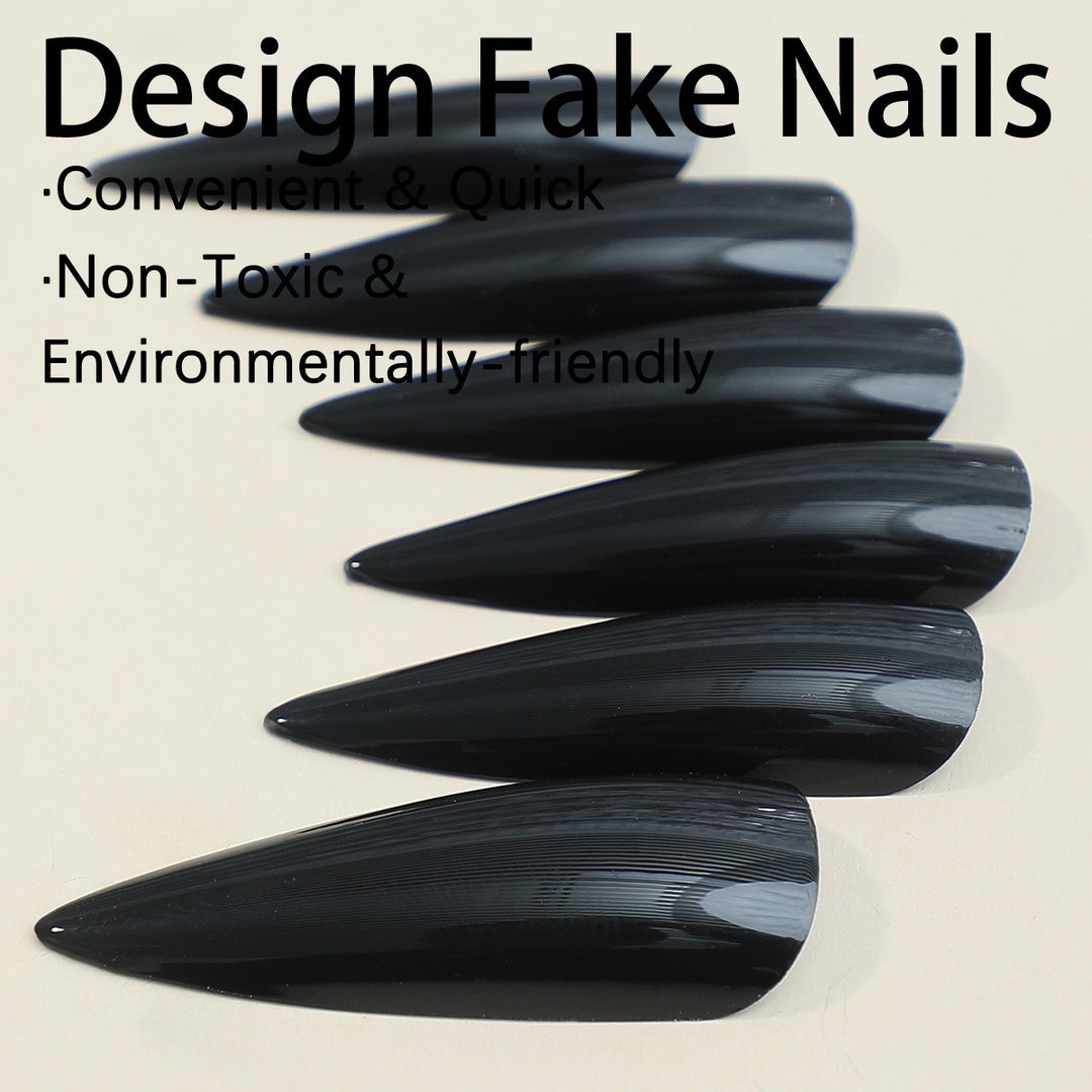 Kunstnagelset mit elegantem spitzen Design Karnz