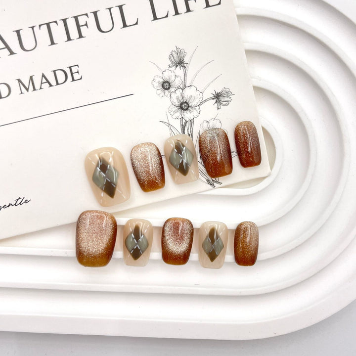 Designer Press-On-Nagelset mit 3D-Verzierungen