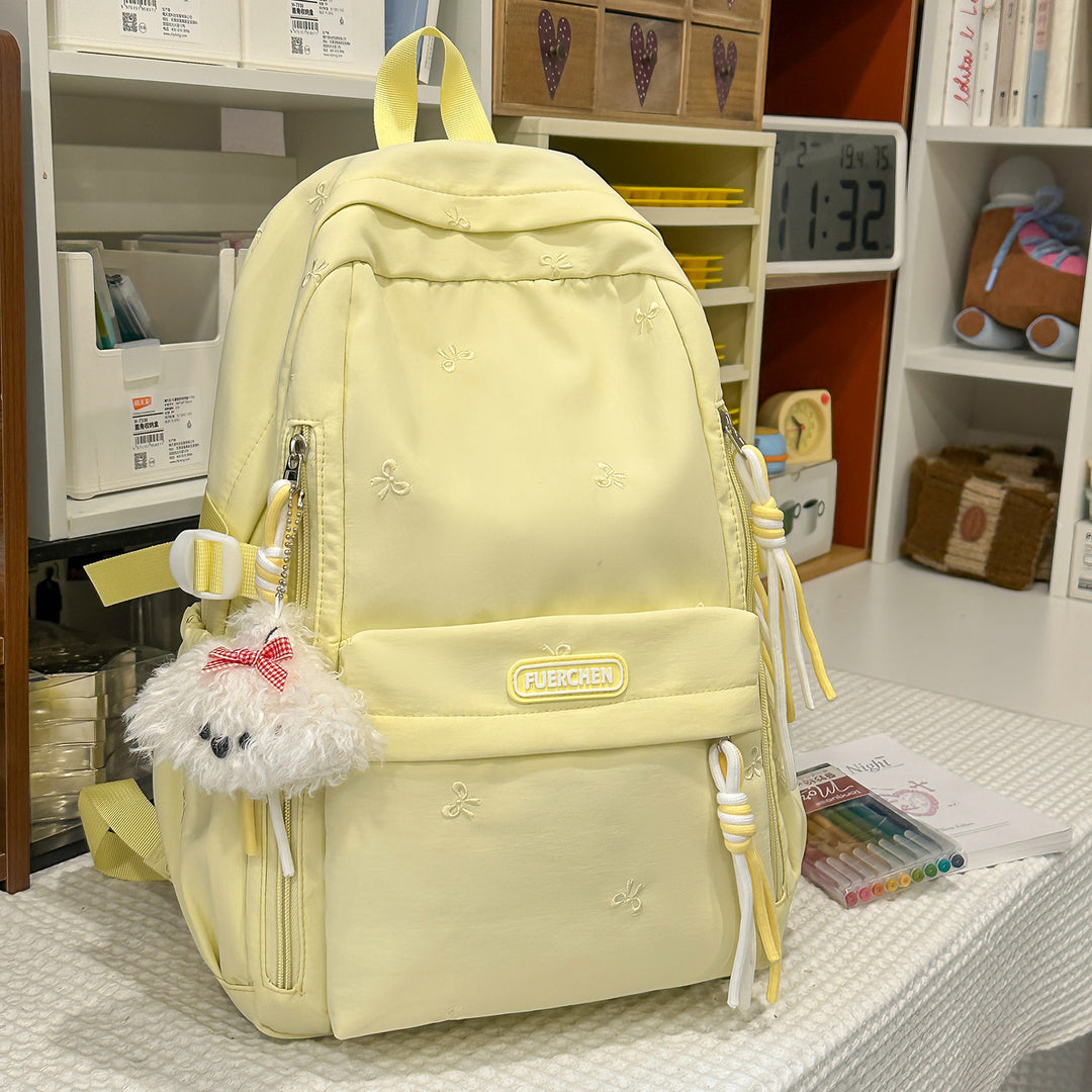 Stylischer Multi-Taschen Rucksack mit pelzigem Schlüsselanhänger Karnz