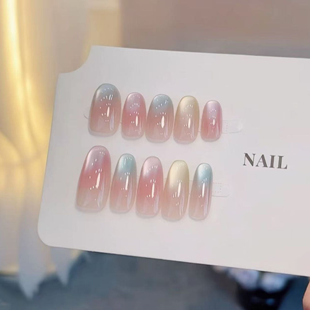 Kunstvolle Nageltips Karnz