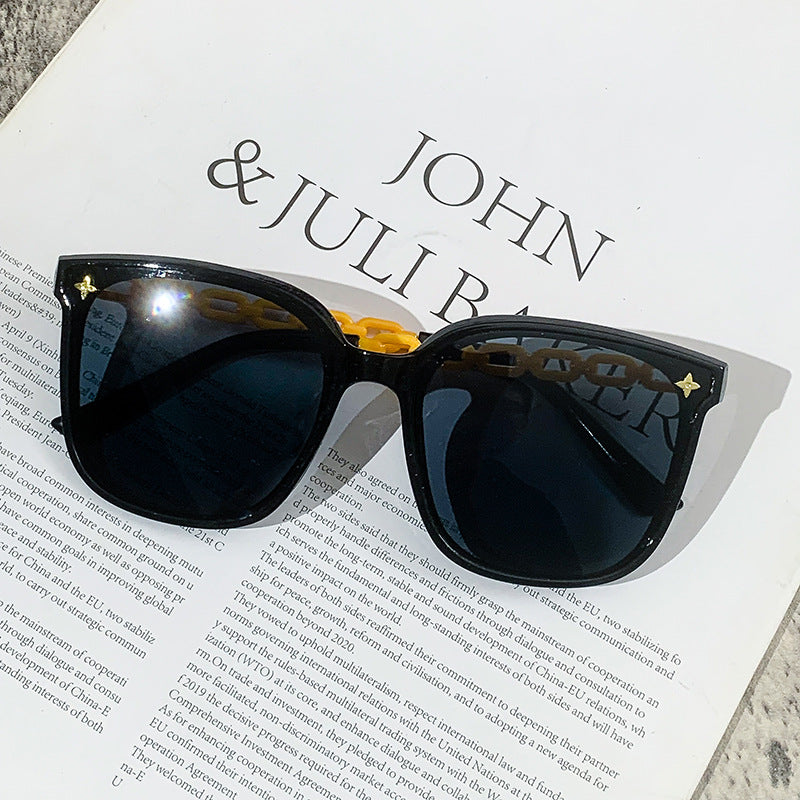 Damen extragroße Sonnenbrille mit modischem Kettenrahmen Karnz