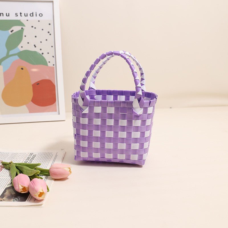 Damen Handtasche aus geflochtenem Kunststoff mit fröhlichem Muster Karnz