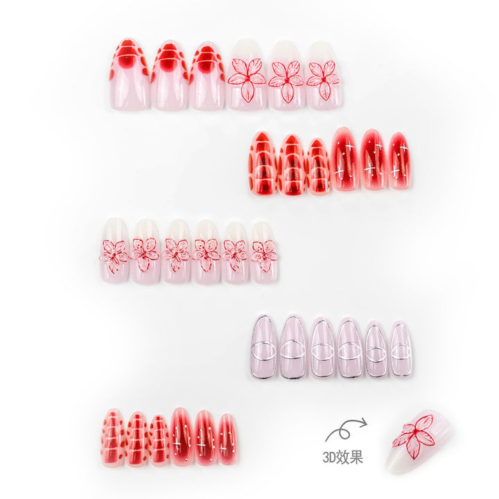 Kunstnagelset mit filigranen Blumen- und geometrischen Designs Karnz