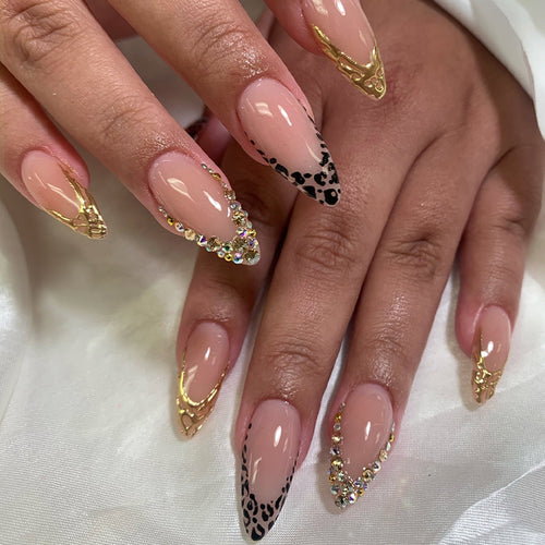 Künstlerisches Leopardenmuster Press-On Nagelset Karnz