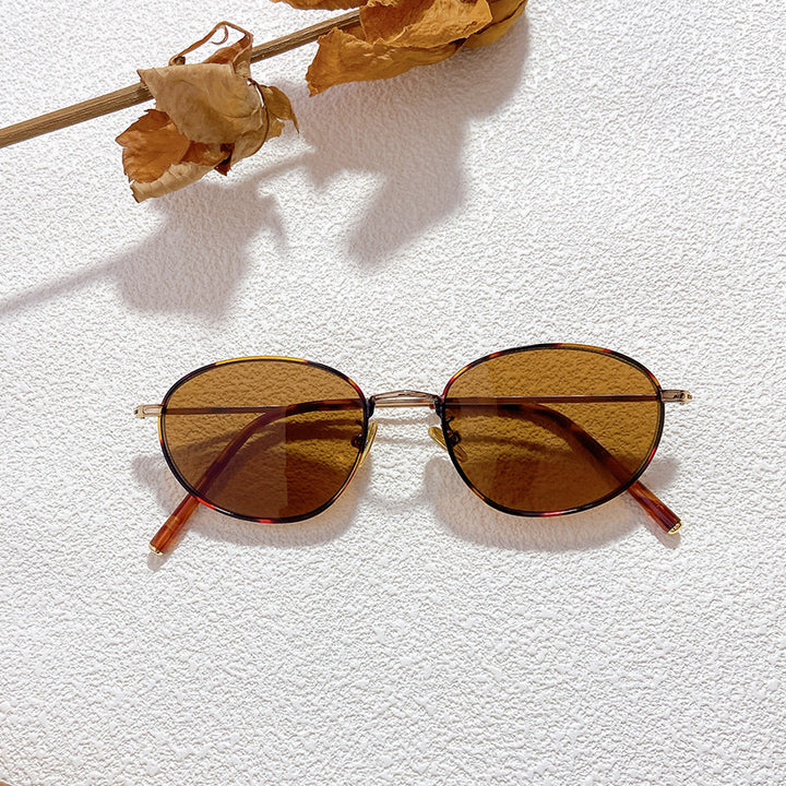 Modische Brille Im Eleganten Design Karnz
