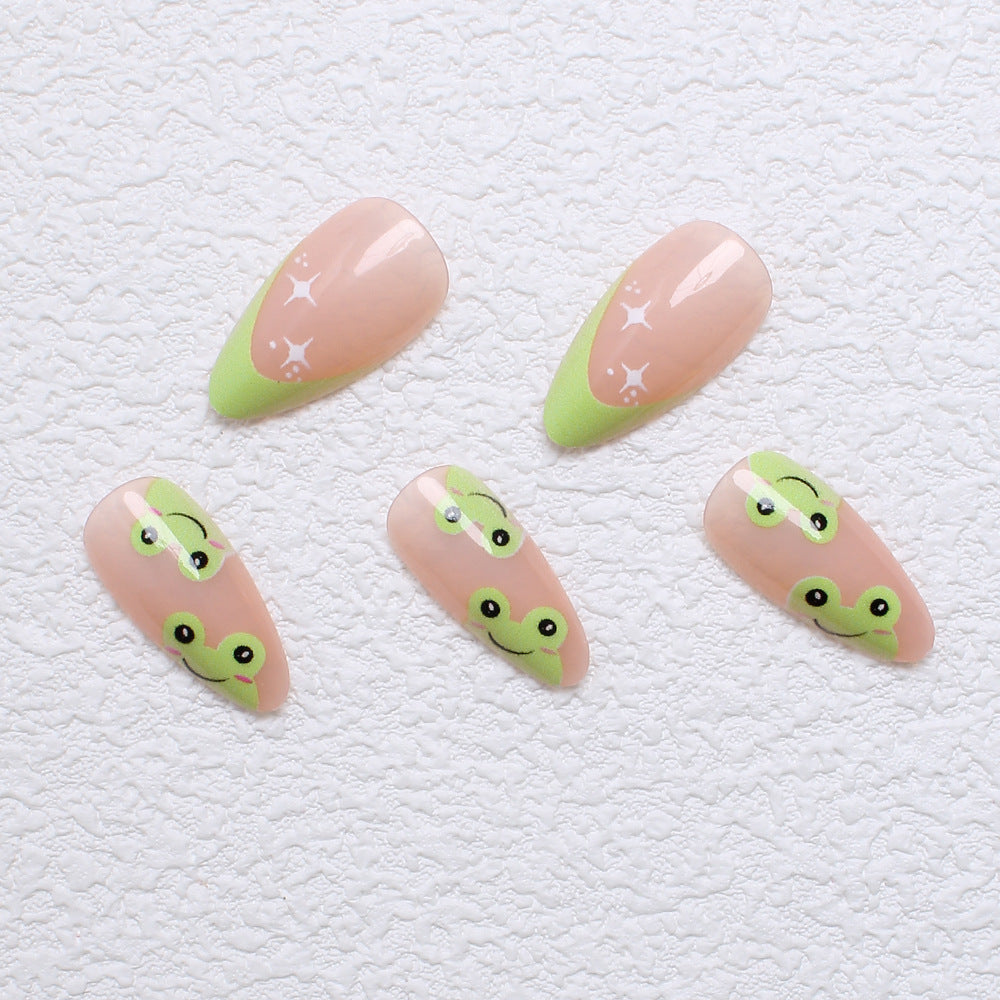 Kunstnagelset mit kreativen Froschmotiven und verspielten Akzenten Karnz
