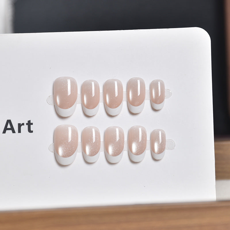 Premium Glänzende Französische Tip Nagelverzierungen Karnz