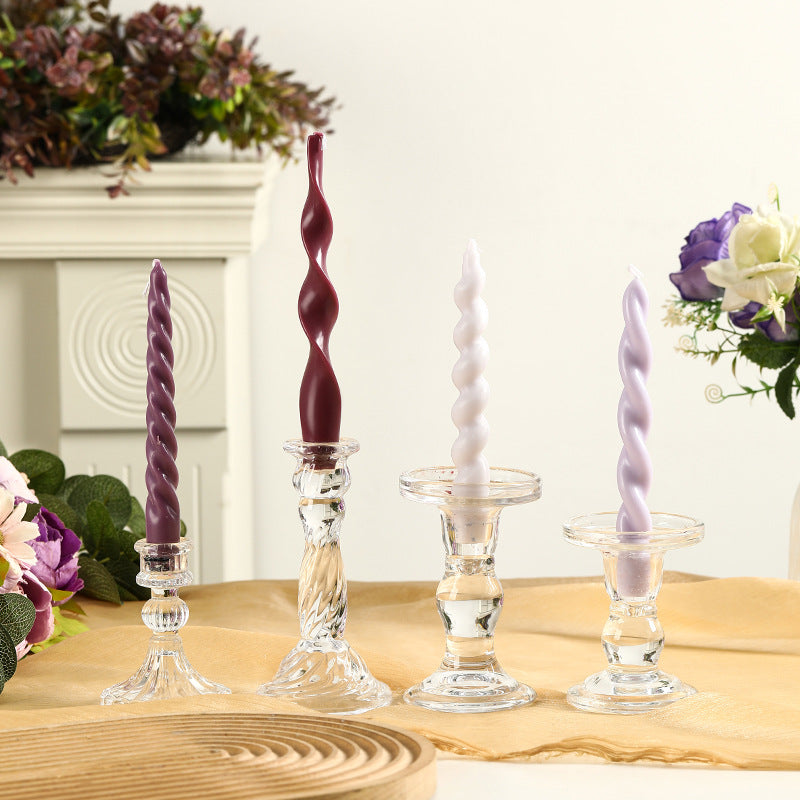 Gedrehte konisch dekorative Kerzen Set mit skulptierten Glas Haltern
