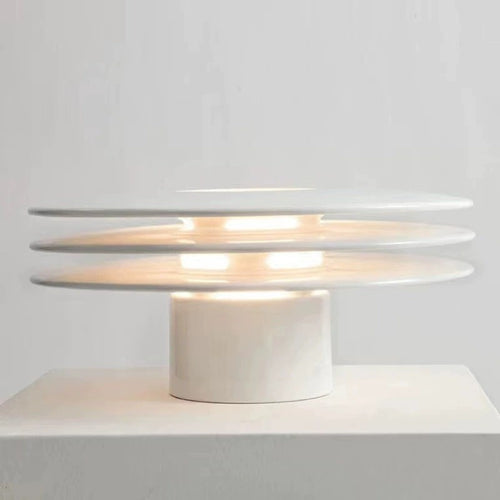Moderne Tischlampe mit einstellbaren Licht-Einstellungen