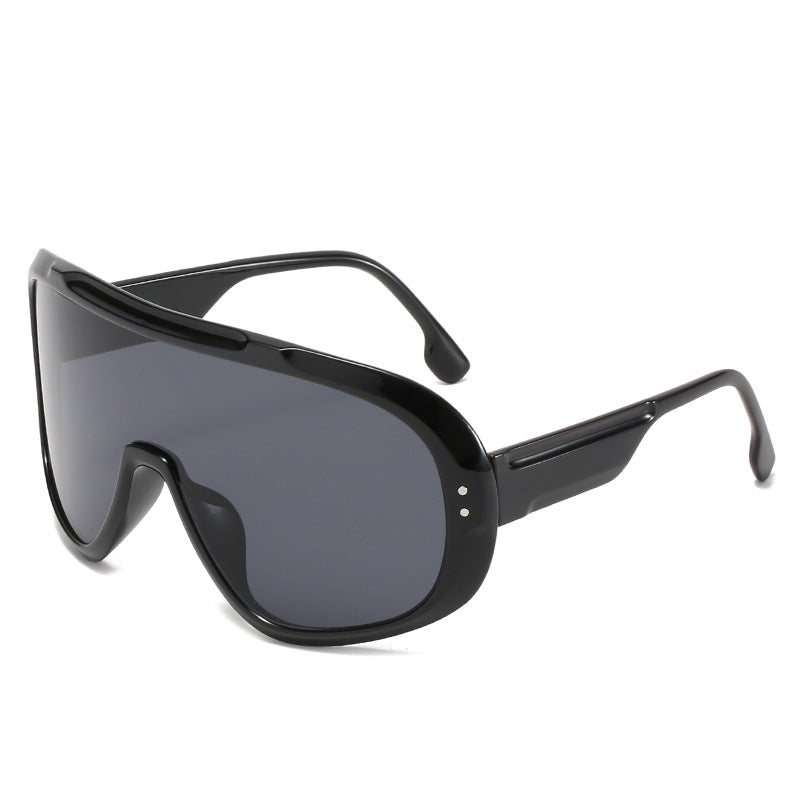 Damen modische Schutzbrille im futuristischen Design Karnz