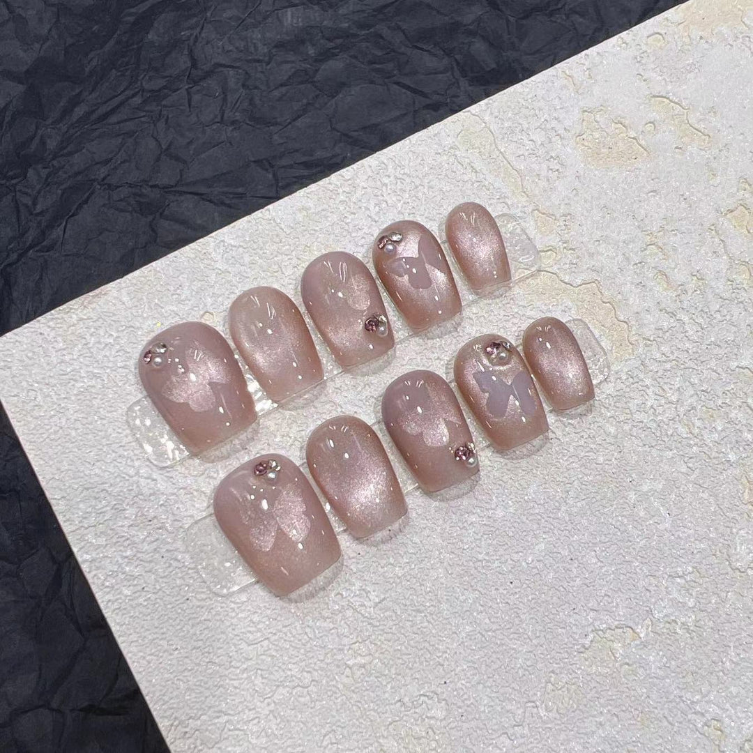 Elegantes Druck-Nagel-Set mit Strass-Details Karnz