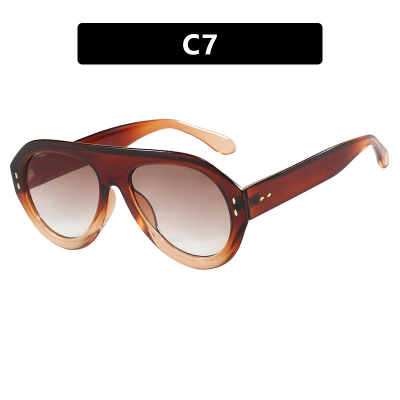 Damen modische Sonnenbrille mit extravagantem Design Karnz