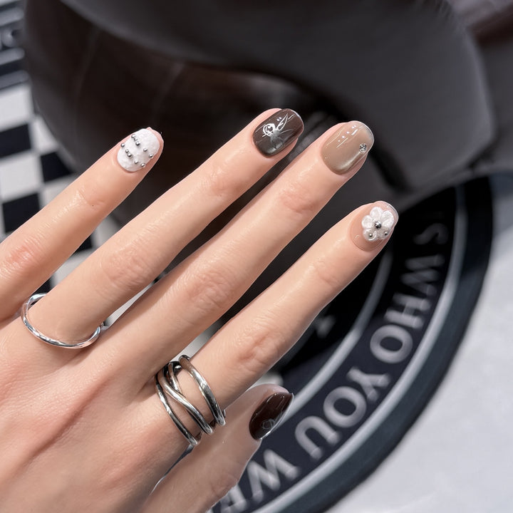 Dekorativer Nagelkunst Set Karnz