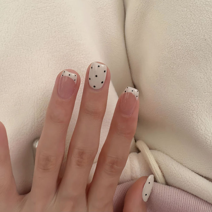 Künstliche Nagelspitzen Im Eleganten Design Karnz