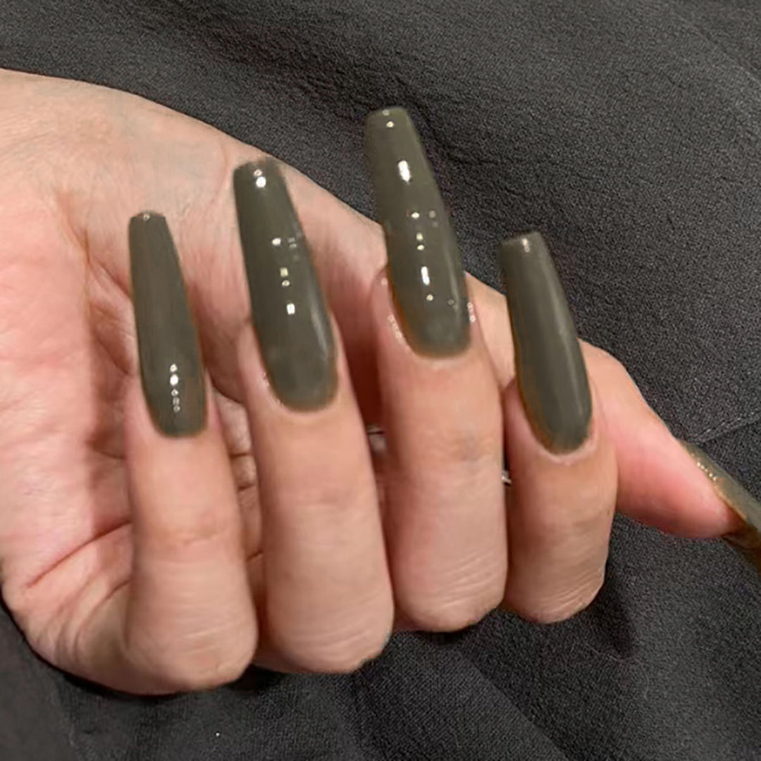 Lange Stiletto Press-On Nägel mit glänzender Oberfläche