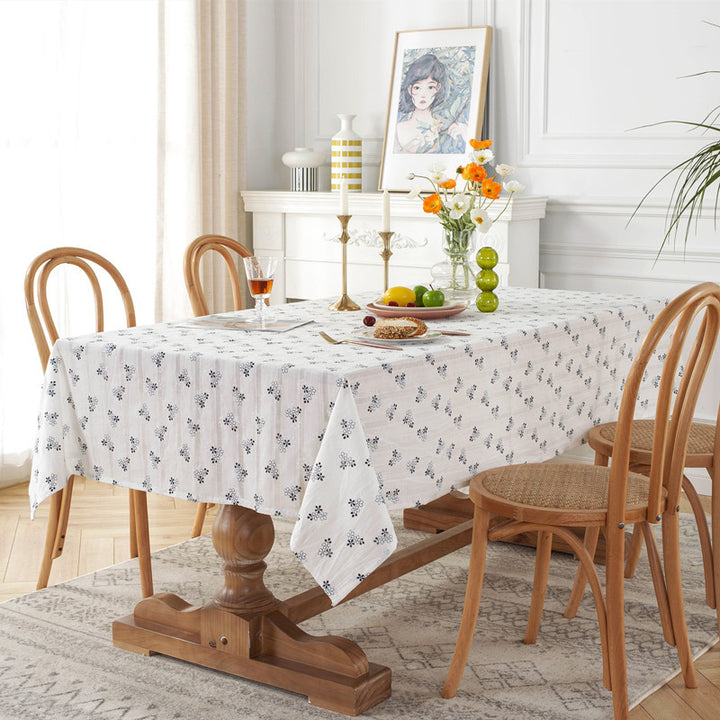 Elegante Blumengestickte Tischdecke