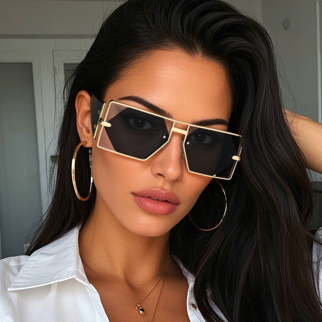 Geometrische Shield-Sonnenbrille mit hochwertigem Metallrahmen Karnz