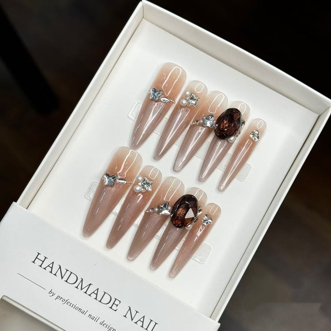 Elegantes Press-On Nail Art Set