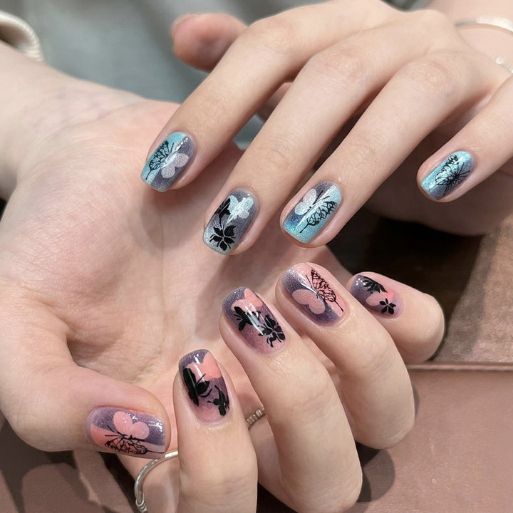 Künstlerische Blumen Press-On Nagelkunst