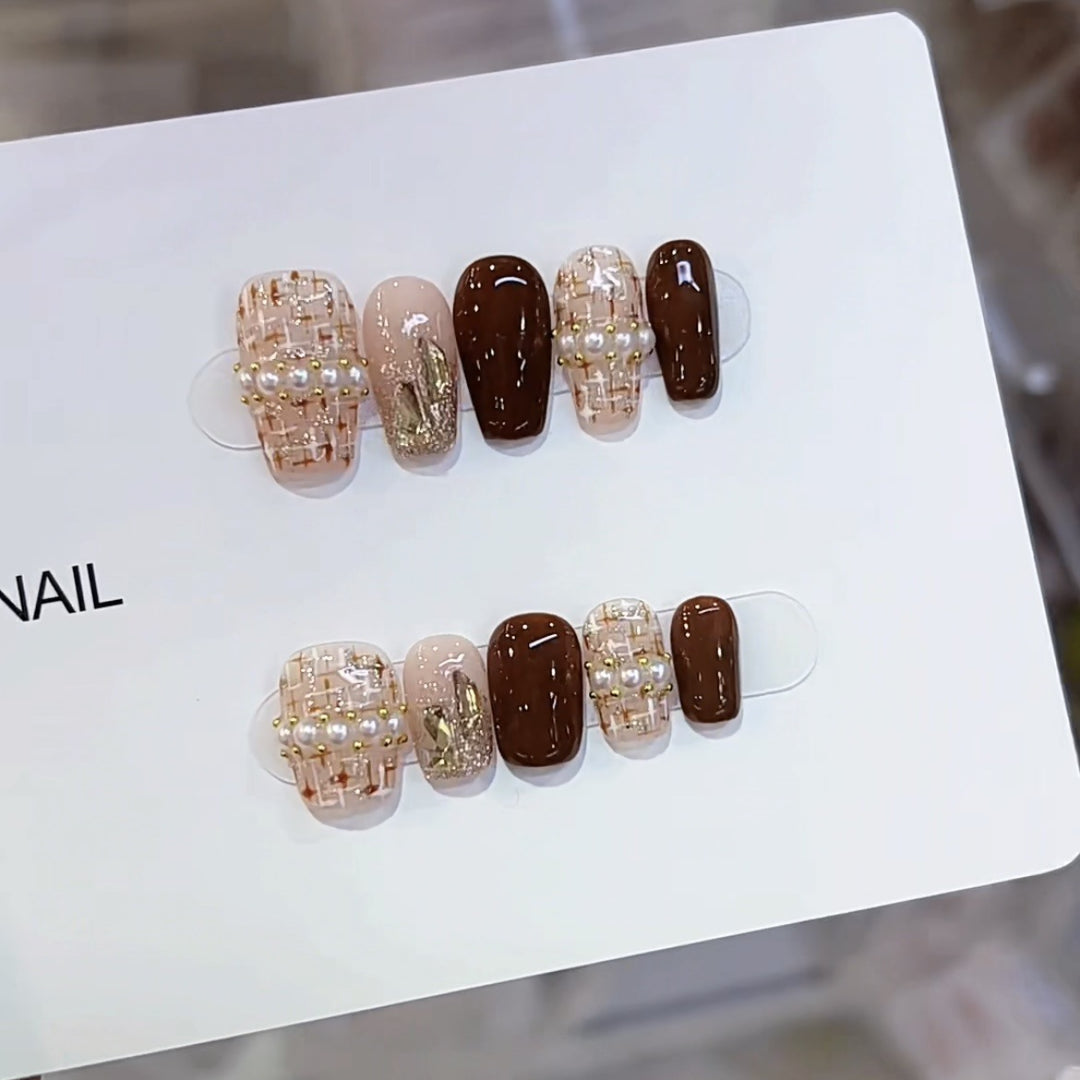 Elegante Perlenakzent Press-On Nagelset Karnz