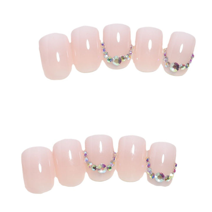 Elegantly Designed Press-On Nail Set Karnz