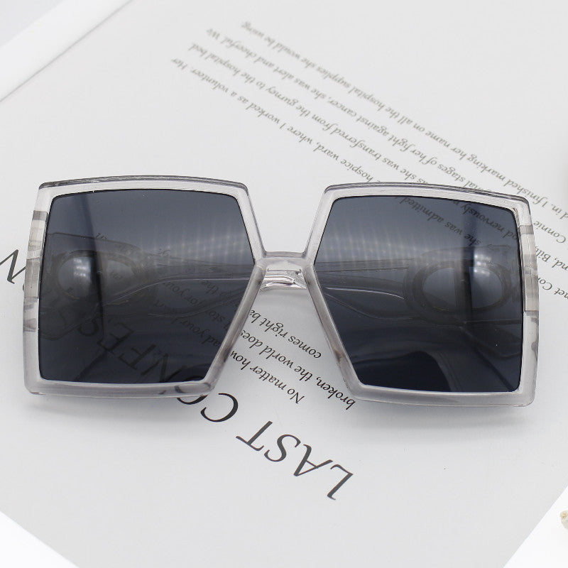 Damen quadratische Sonnenbrille mit luxuriösem Rahmen Karnz