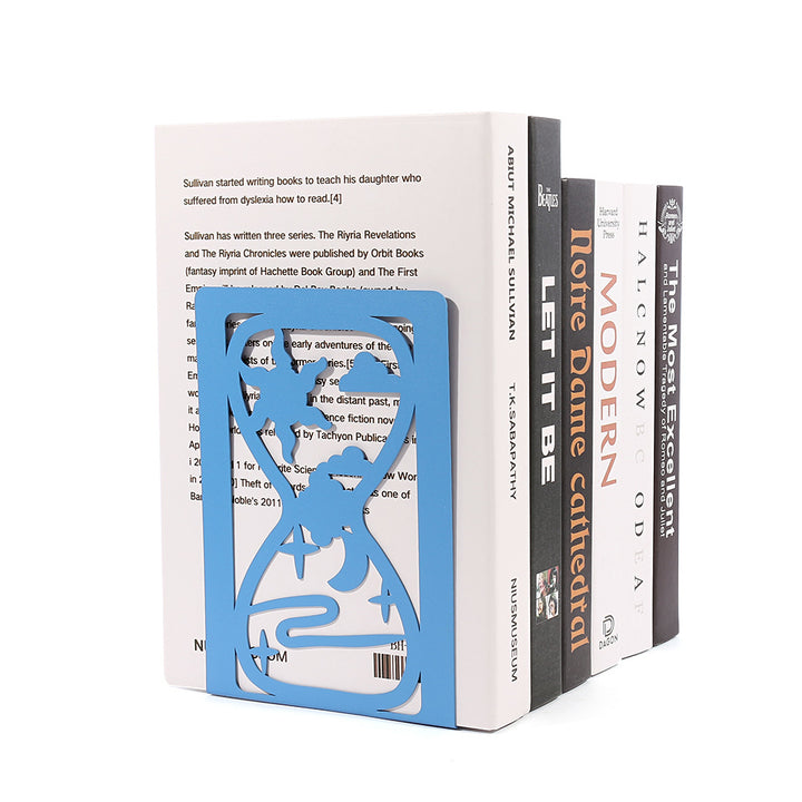 Künstlerische Buchstützen mit Reh-Motiv