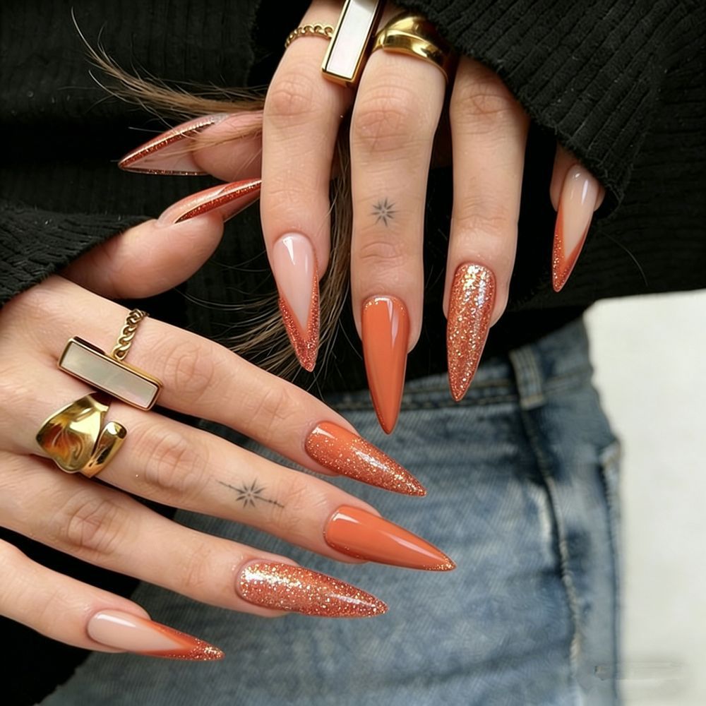 Stiletto-Stil Press-On Nagelspitzen mit Glitzerakzenten