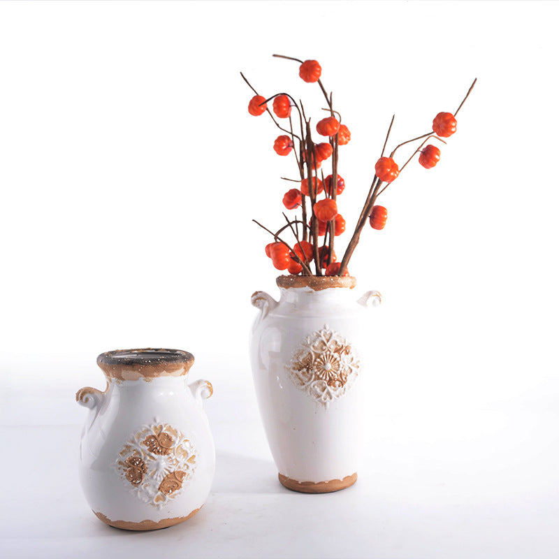 Elegante Keramikvase mit Ziermuster Karnz