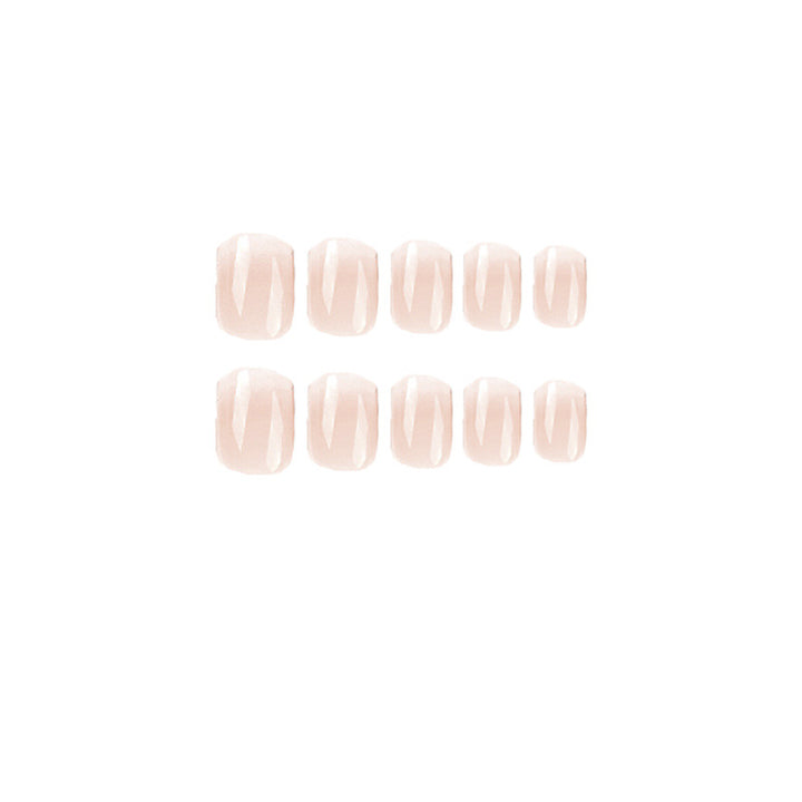 Elegante Nagelkunst im natürlichen Ombre-Stil Karnz
