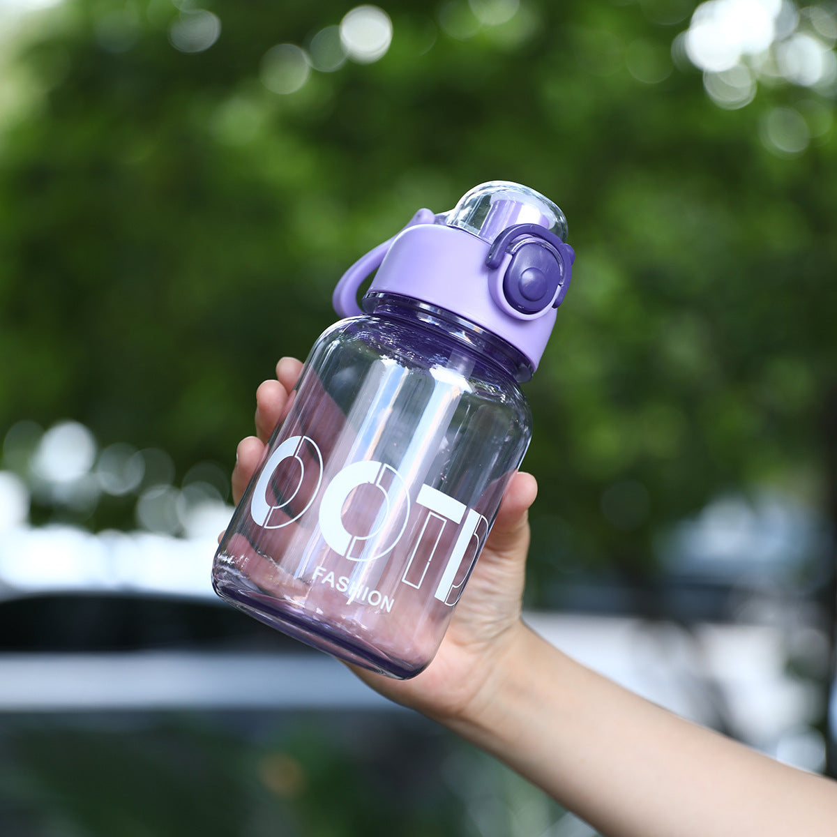 Damen transparente Sporttrinkflasche mit praktischem Aufsatz Karnz