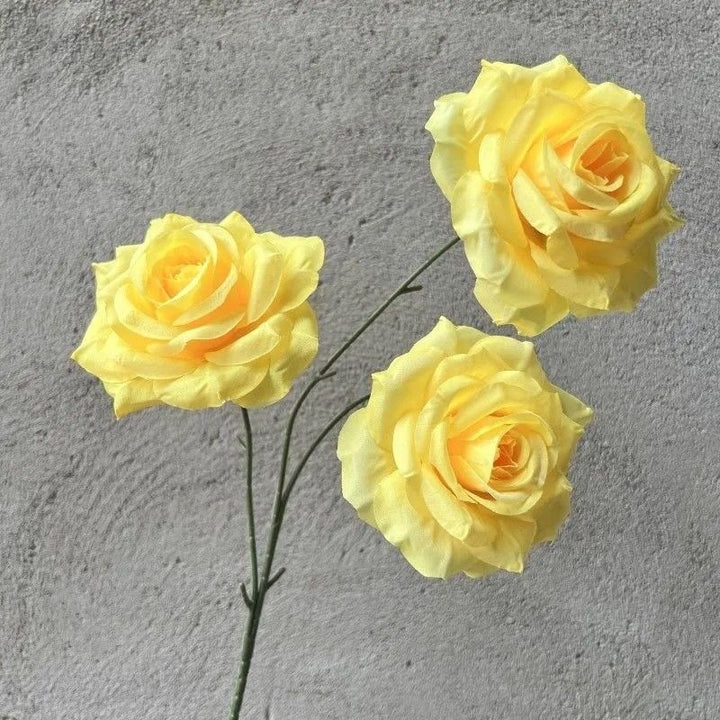 Lebensechter künstlicher Rosenstielstrauß
