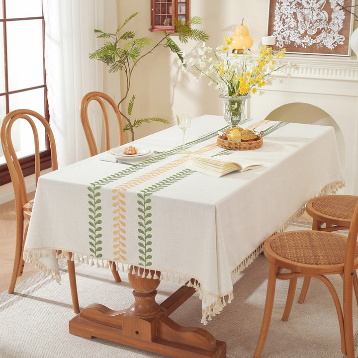 Bestickte Tischdecke