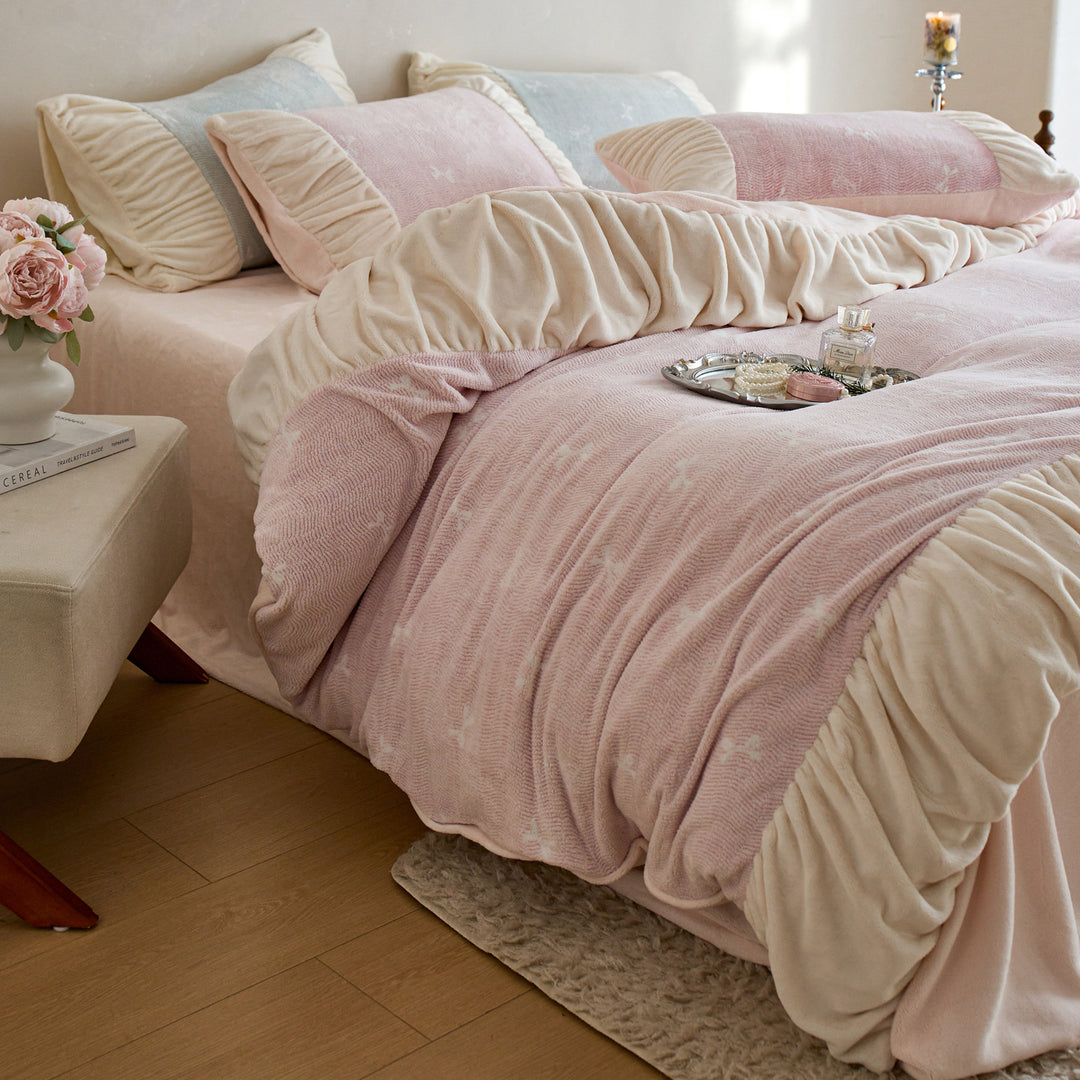 Luxe Plüsch Mikrofleece Rüschenduvetbezug und Dekoratives Bolster-Set