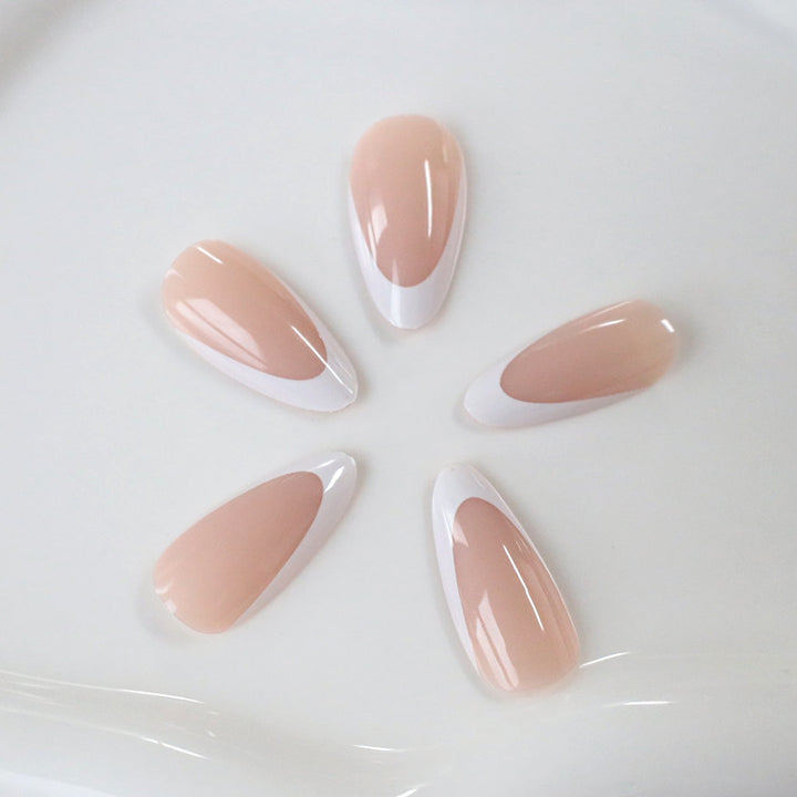 Elegante mandelförmige Nail Art Extensions Karnz