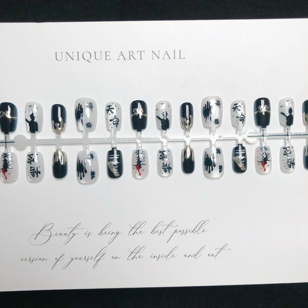Künstlerisches abstraktes Press-On Nagelkunst Set