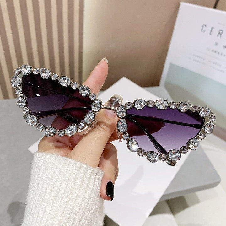 Glamouröse mit Rhinestones verzierte Sonnenbrille