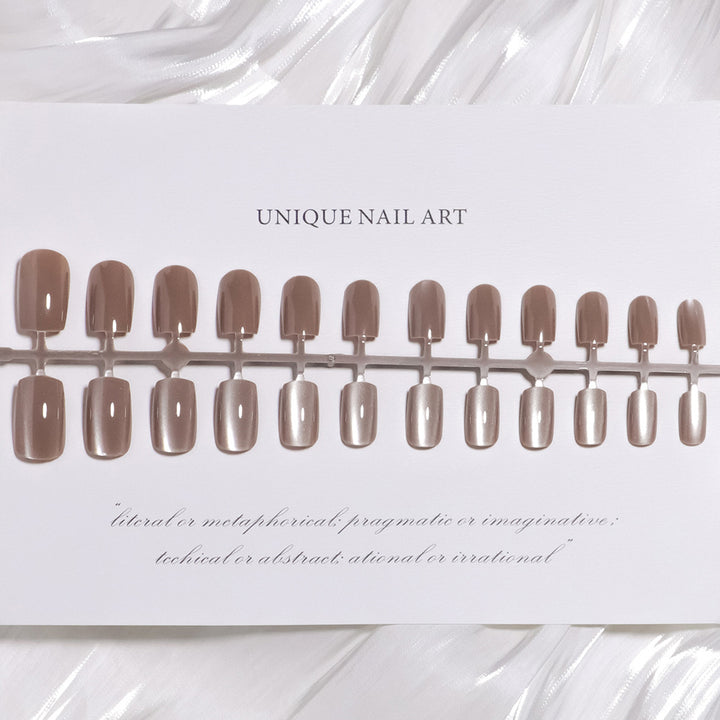 Einzigartiges Press-On Nageldesign Set Karnz