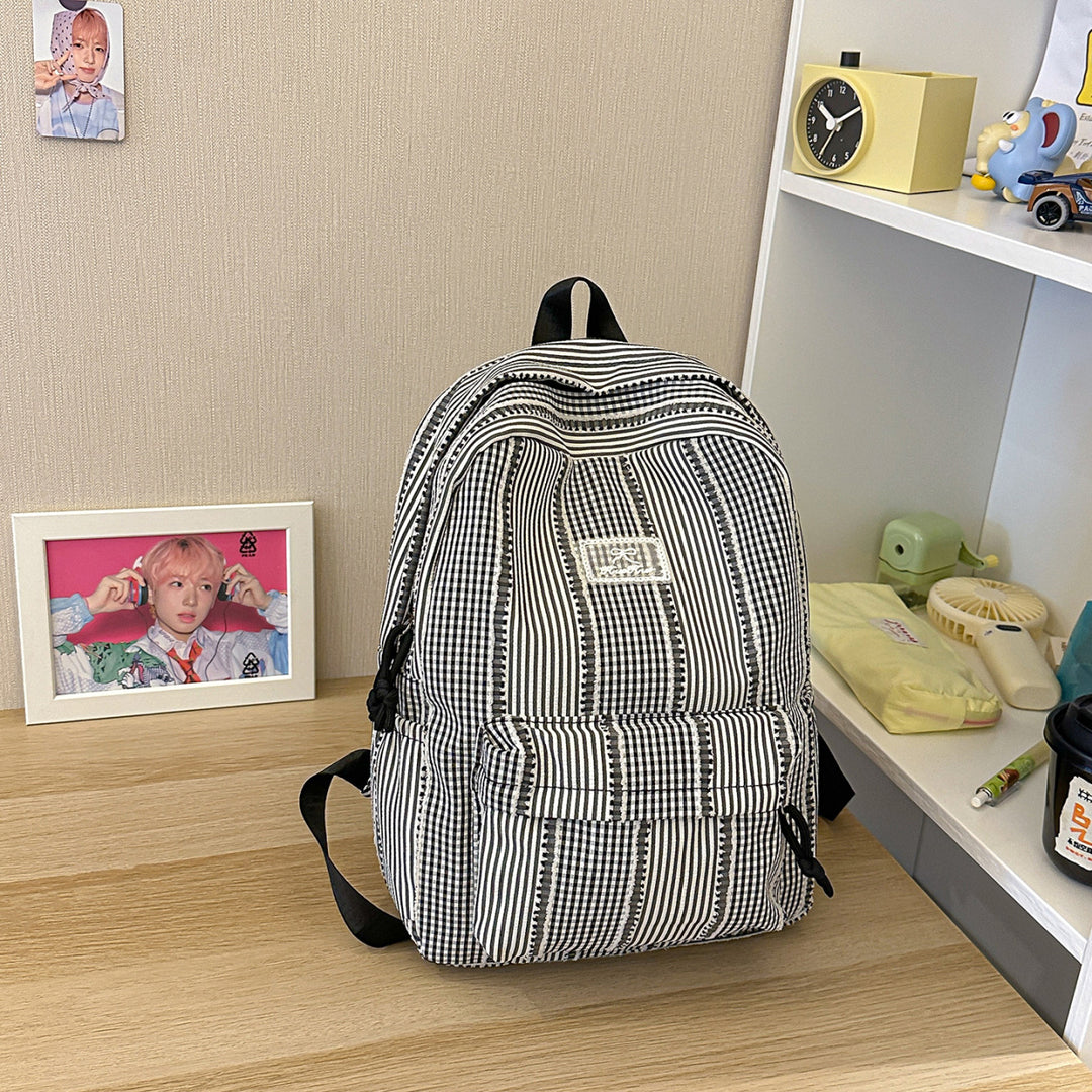 Lässiger gestreifter Rucksack