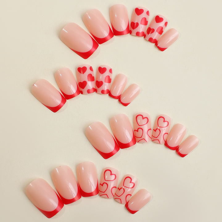 Kreatives Herz-Themen Druck-Nageldesign Karnz